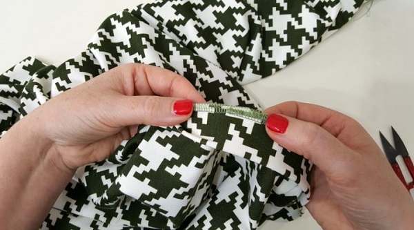 Tutorial: Bury your serger thread tails