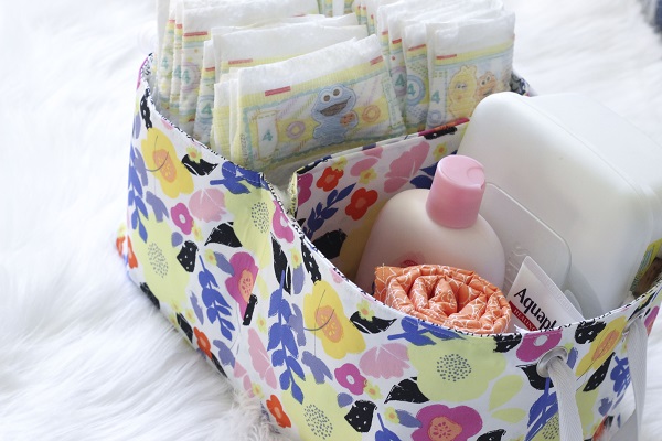 Free pattern: Divided fabric basket and changing pad