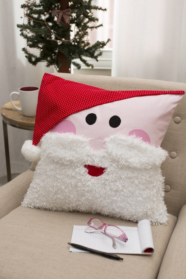 Tutorial: Santa pillow with a fluffy beard