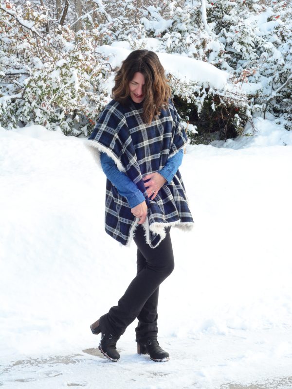 Tutorial: Tartan poncho with faux fur lining