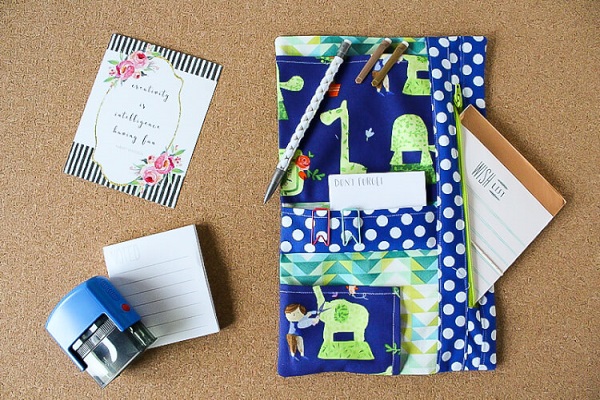 Tutorial: Sew an organizer for your planner accessories