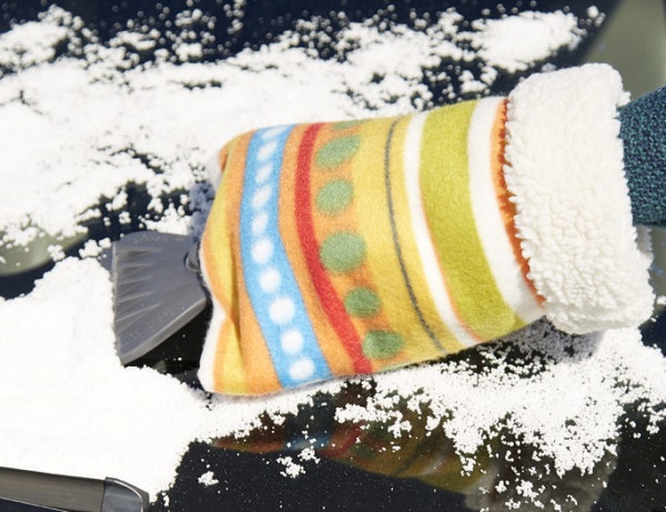 Tutorial: Fleece hand warmer ice scraper