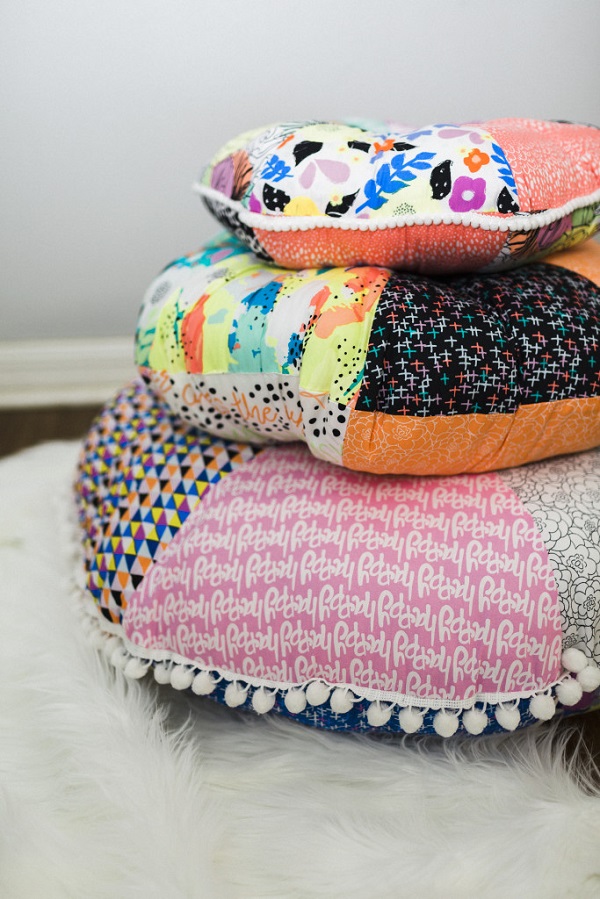 Free pattern: Round patchwork floor cushions