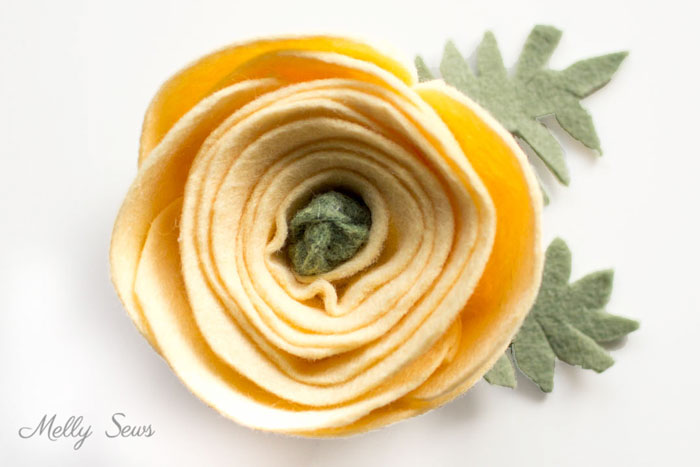 Tutorial: Felt ranunculus flower