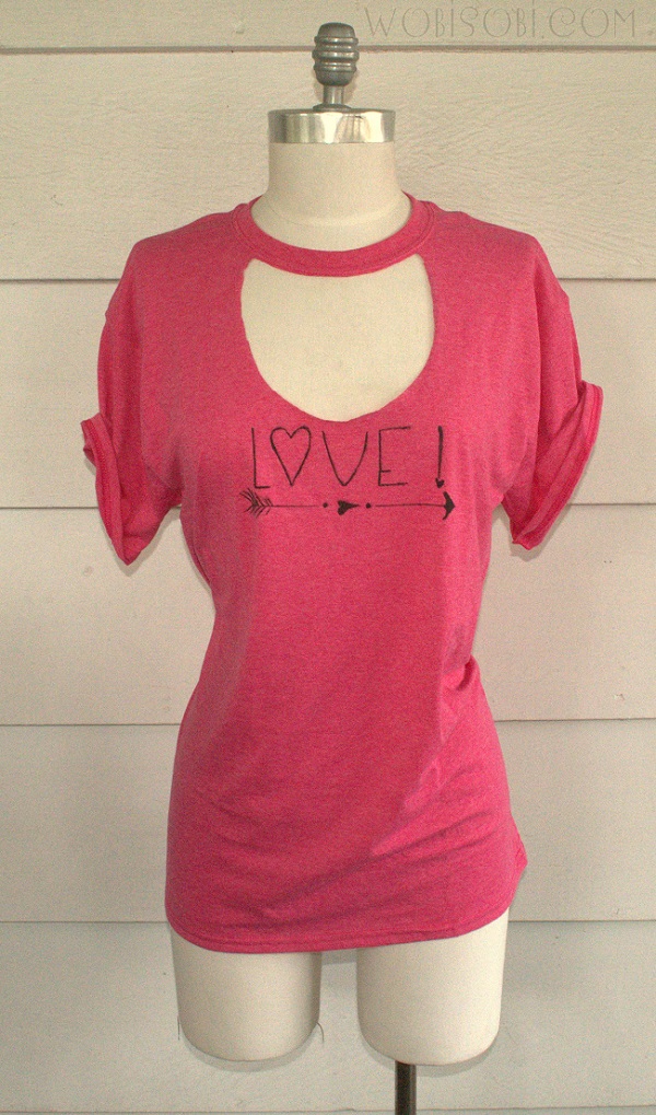 Tutorial: Valentine's cut out neck t-shirt refashion