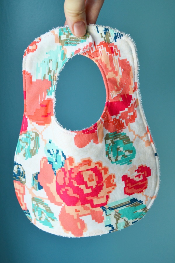 Free pattern: Bigger & Better Bib for baby