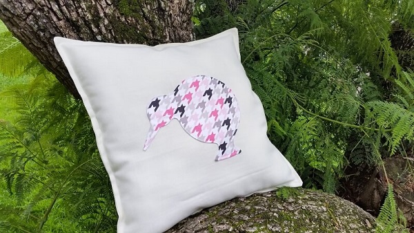 Tutorial and pattern: Kiwi applique throw pillow