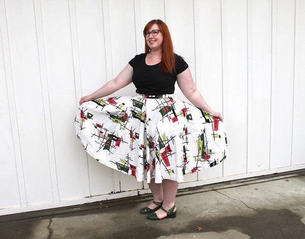 Tutorial: Easy way to enlarge a circle skirt