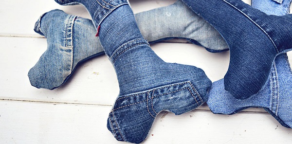 Tutorial: Upcycled jeans dog bone toy