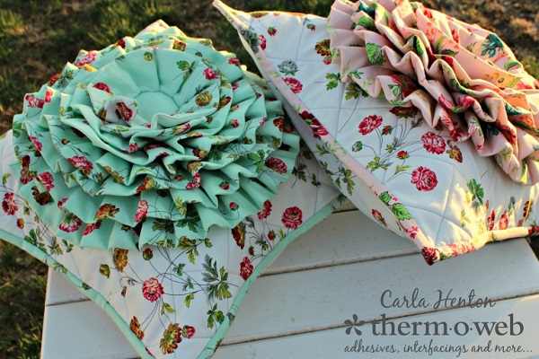 Tutorial: Ruffle flower pillow cover