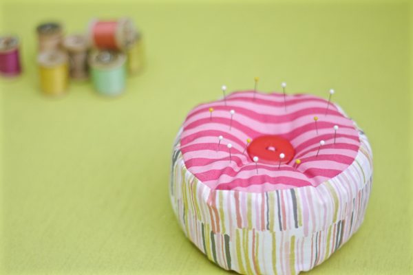 Tutorial: Scrap friendly 15 minute pincushion