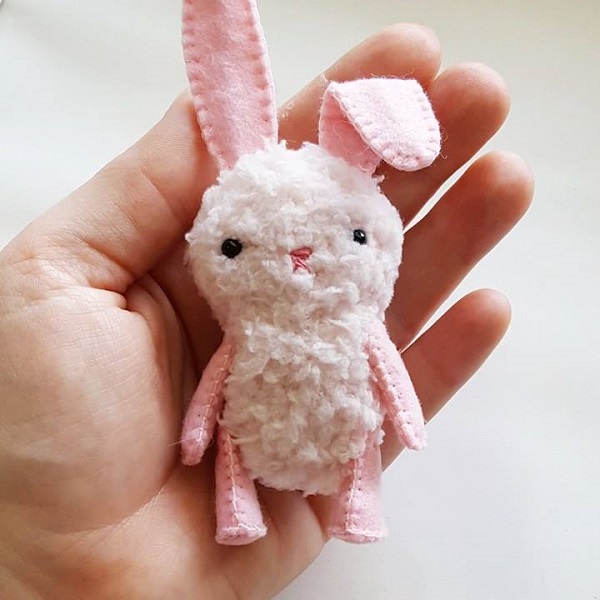 Tutorial and pattern: Itty bitty bunny softie