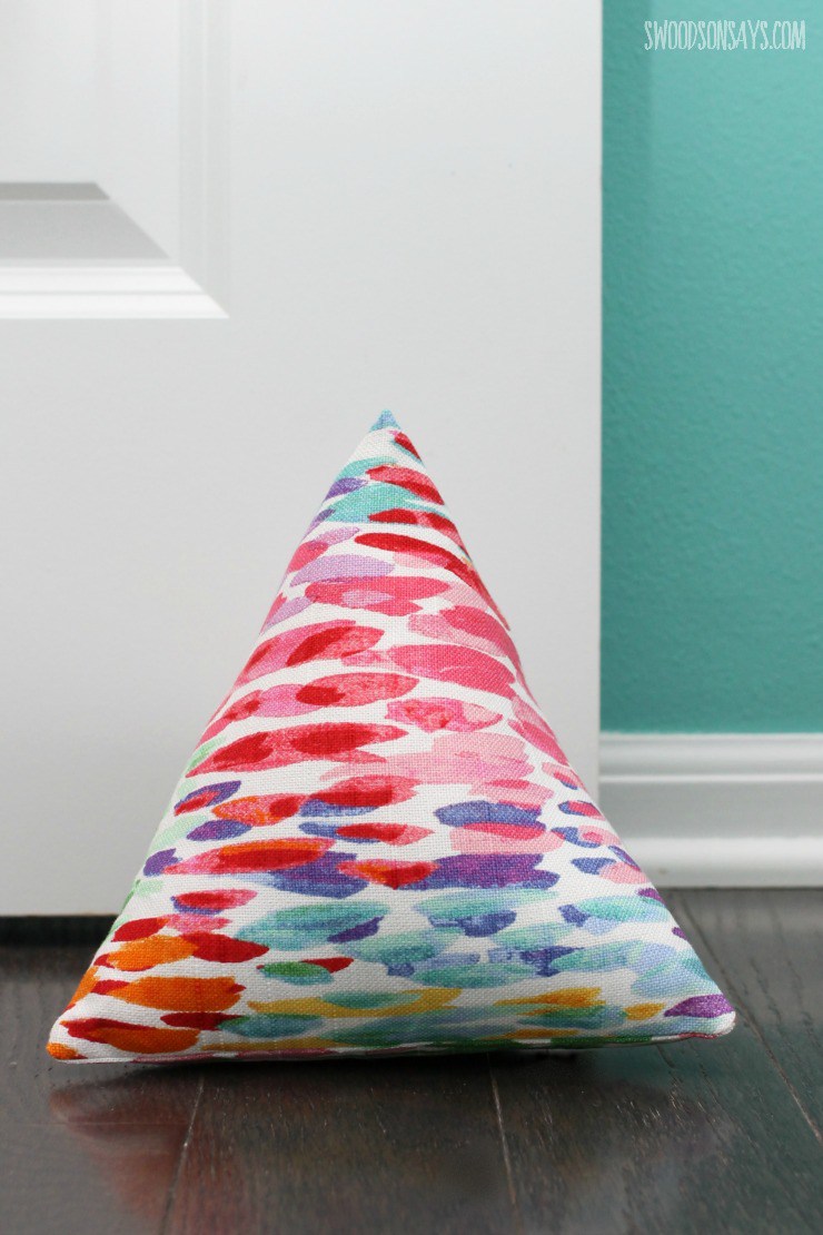 Tutorial: Sew an easy fabric doorstop