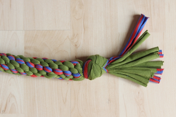 Tutorial: Knotted dog chew toys