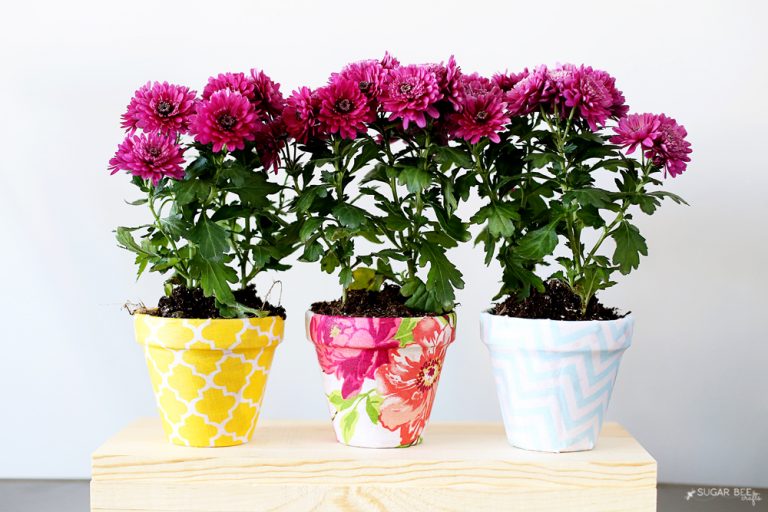 Tutorial: Pretty fabric covered flower pots 