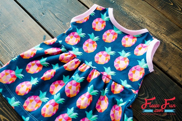 Tutorial and pattern: Baby girl knit summer dress