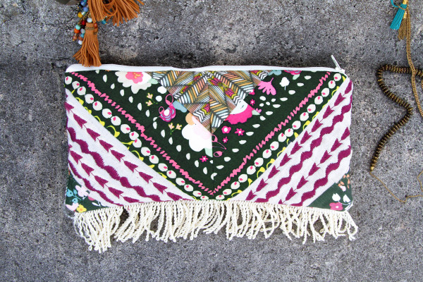 Tutorial: Boho style zip clutch