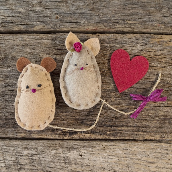 Tutorial and pattern: Felt mouse