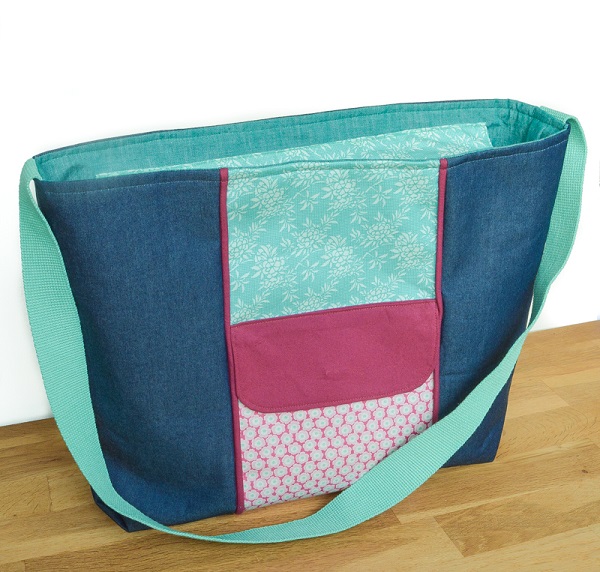 Tutorial and pattern: Large zippered tote bag