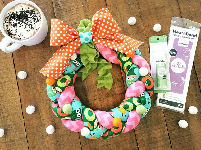 Tutorial: Braided fabric Christmas wreath