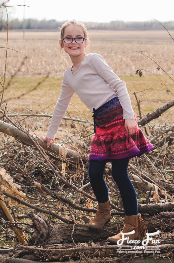 Tutorial: Girls fleece ruffle skirt