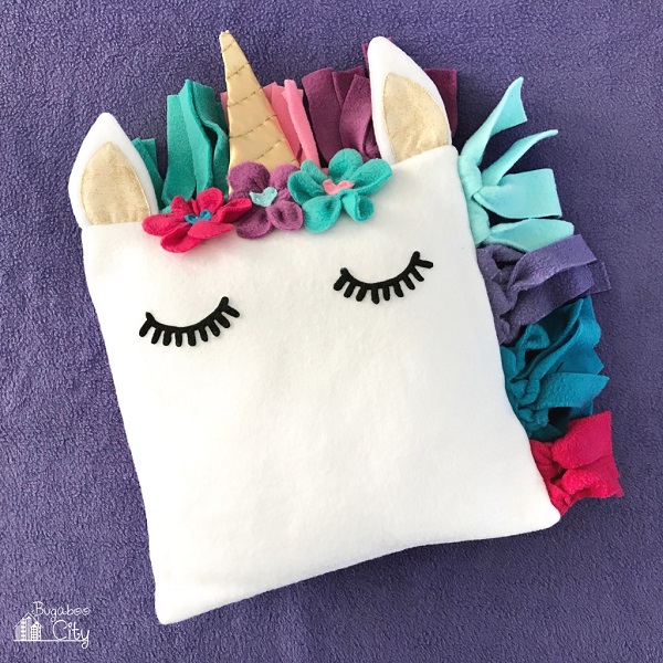 Tutorial and pattern: Fleece unicorn pillow