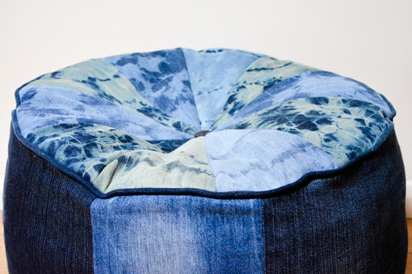 Tutorial: Shibori bleach denim floor cushion