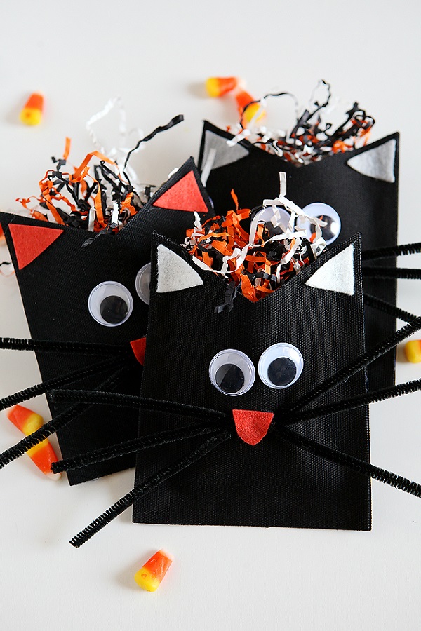 Tutorial: Black cat Halloween treat pouches