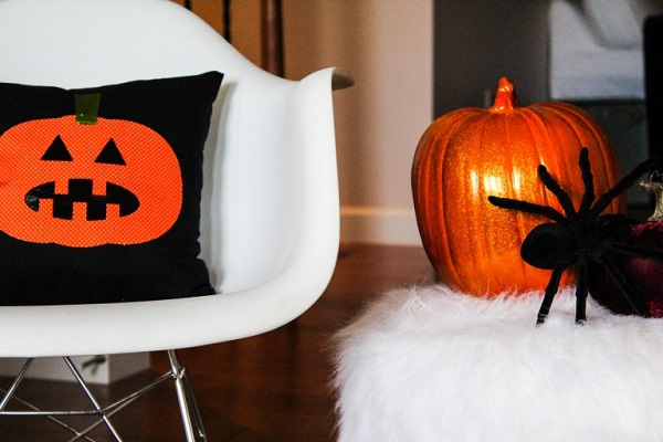 Tutorial: Jack O Lantern throw pillow