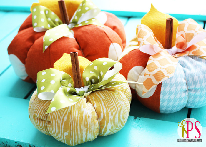 Tutorial and pattern: Fabric pumpkins in three sizes