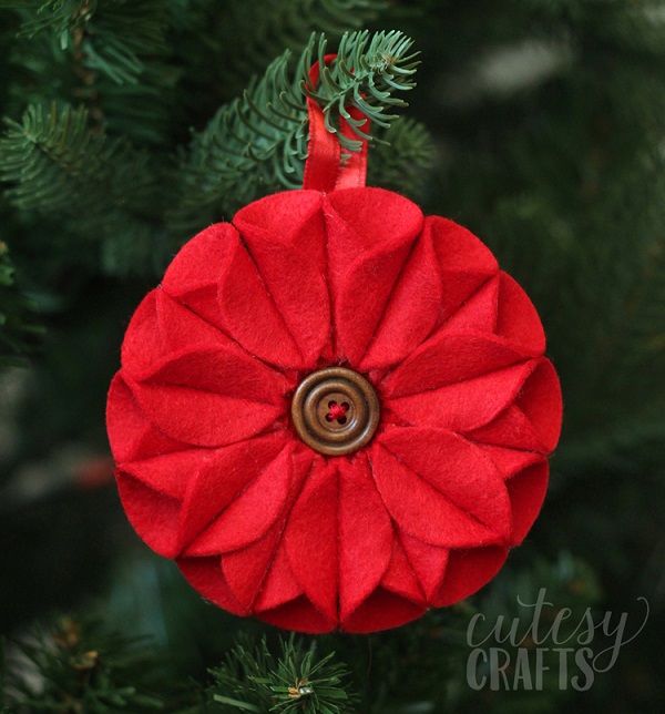 Tutorial: Felt circle pointsettia Christmas ornament