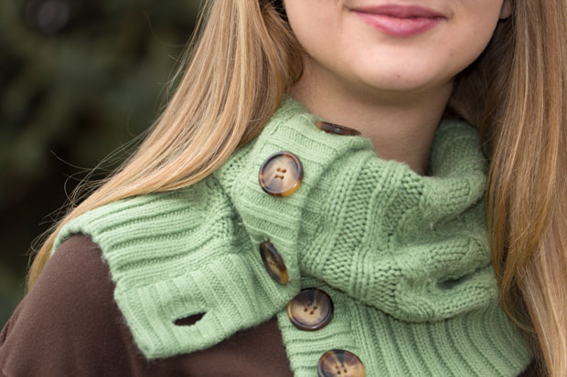 Video tutorial: Cardigan cowl and boot sock set from a sweater