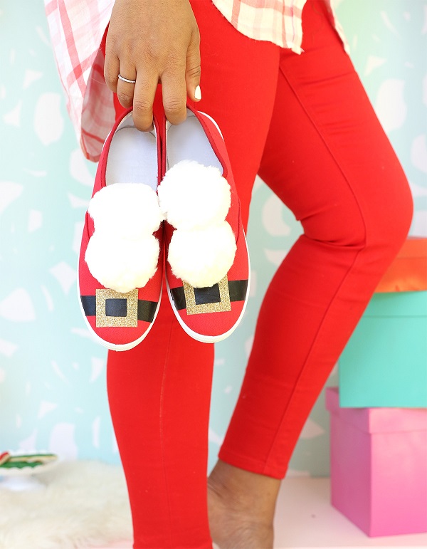 Tutorial: Easy and cute Santa sneakers