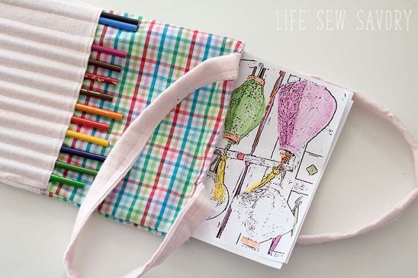 Tutorial: Kids art tote, plus how to make personalized coloring pages