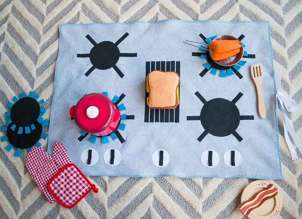 Tutorial: Felt stove kitchen play mat