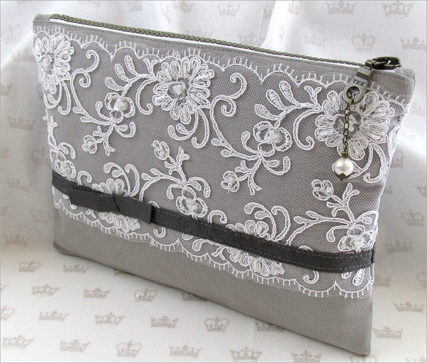 Tutorial: Beautiful lace overlay clutch purse