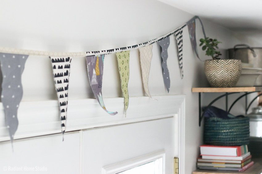 Tutorial: Easy pennant banner party decoration