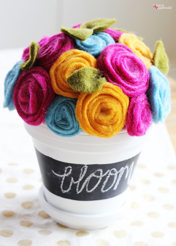 Tutorial: Easy rolled felt flowers