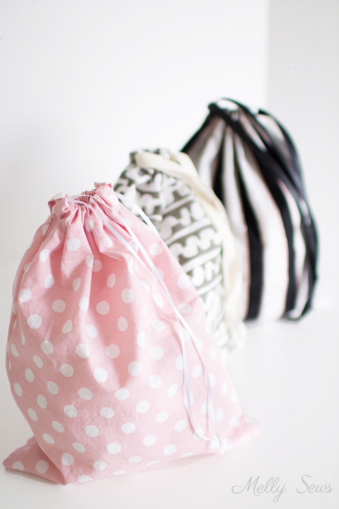 Tutorial: Simple drawstring bag for beginners to sew