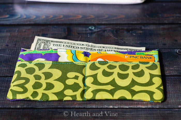 Sewing tutorial: Simple fabric wallet