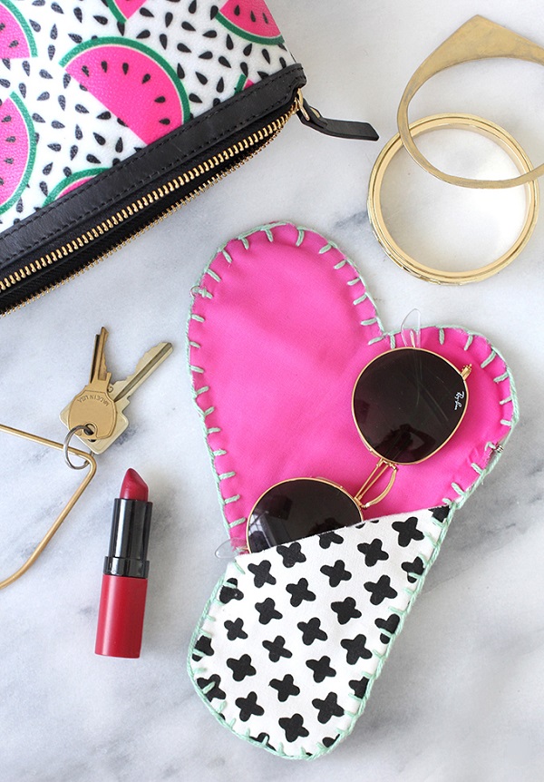 Free pattern: Hidden heart flap sunglasses case – Sewing