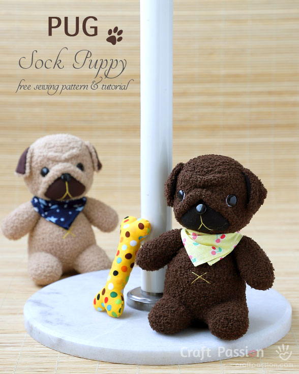 Free sewing pattern: Sock pug softie