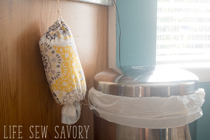 Sewing tutorial: Easy trash bag dispenser