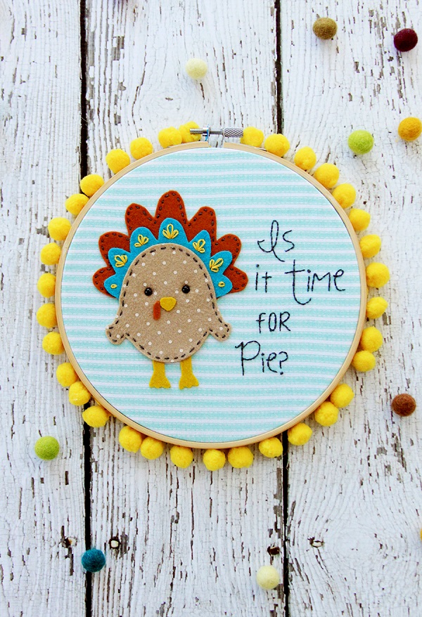 Free pattern: Thanksgiving Pie Embroidery Hoop Art