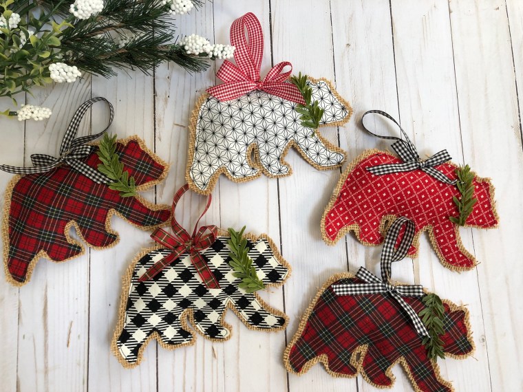 Sewing tutorial: Woodland burlap bear ornaments