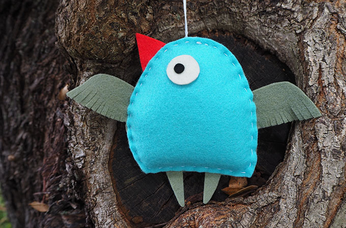 Sewing tutorial: Scandinavian felt bird Christmas ornament