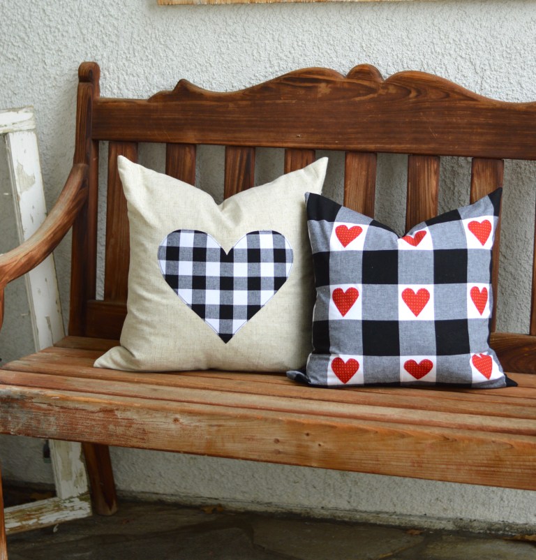 Sewing tutorial: Farmhouse style Valentine pillows