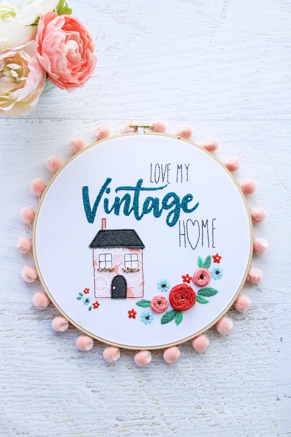 Free pattern: Love My Vintage Home embroidery hoop art