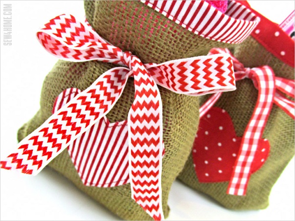 Sewing tutorial: Burlap and cotton Valentine's gift bags 