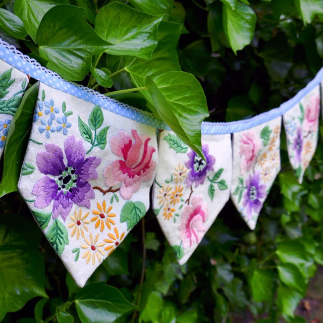 Sewing tutorial: Bunting garland from vintage linens